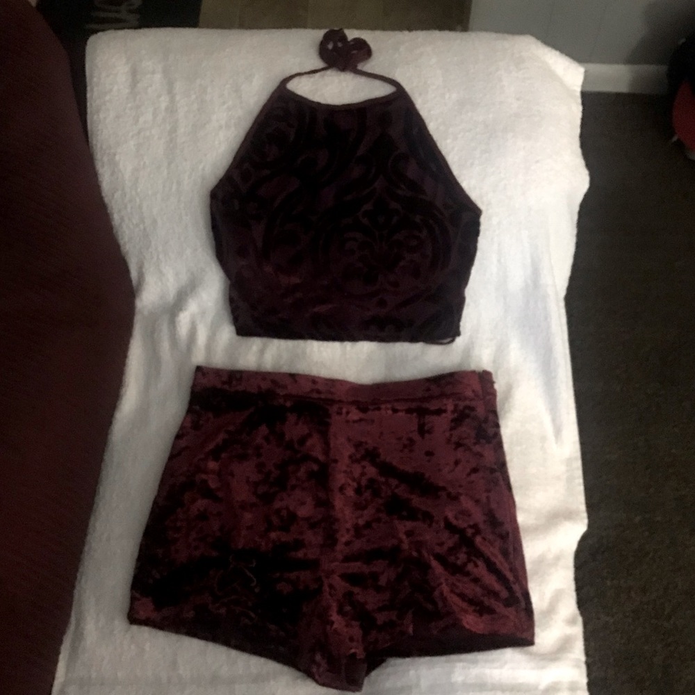 Forever 211 the shorts are size L and the shirt is M NWT